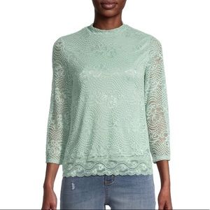 Gorgeous Lace Top 💚💙💚